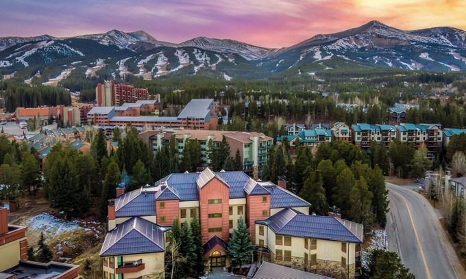 Peak 9 House | Rocker by AvantStay | Gorgeous Ski-In Ski-Out Cabin in Heart of Breck