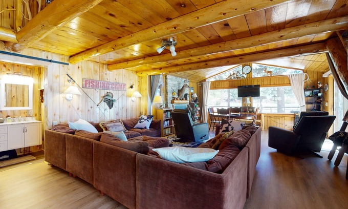 Rio Vista Estates House | Rustic, dog-friendly house w/gas fireplace - near Río Grande