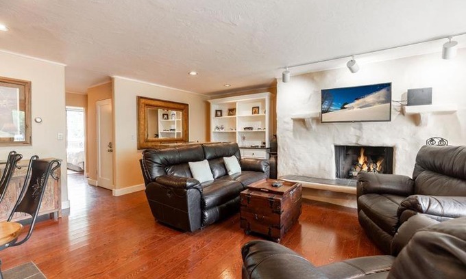 Vail Apartment | Scorpio Condo with Vail Mountain View