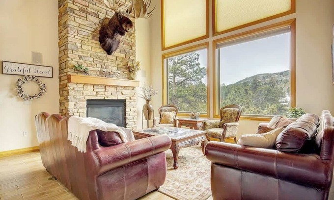 Morrison House | Secluded and Spacious Mountain Getaway - 30-Day