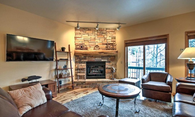 Four O'Clock Apartment | Ski-In Antlers Lodge Condo Less Than 1 Mi to Main St Breck