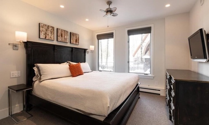 Highlands Townhomes Condo | ***SKI IN/SKI OUT, BRAND NEW! MCCOY PEAK! VIEWS! HOT TUBS!