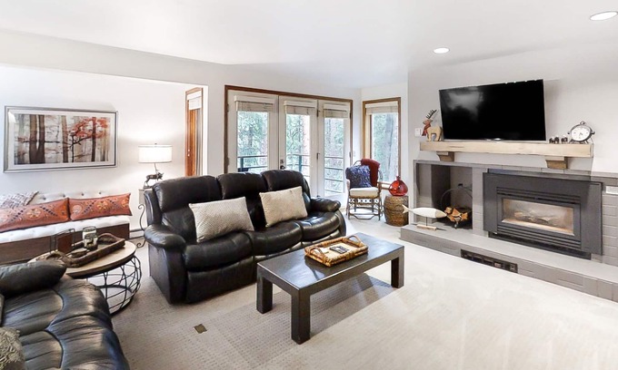 Winter Park Condo | Ski-In/Ski-Out Condo with Gas Fireplace, Balcony, Washer/Dryer & WiFi