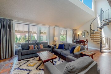 Copper Mountain Village Condo | Snow Bridge Square 206 in Copper Mountain