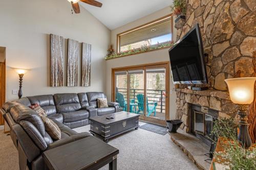 Mountain House Apartment | Snowdance Manor 403