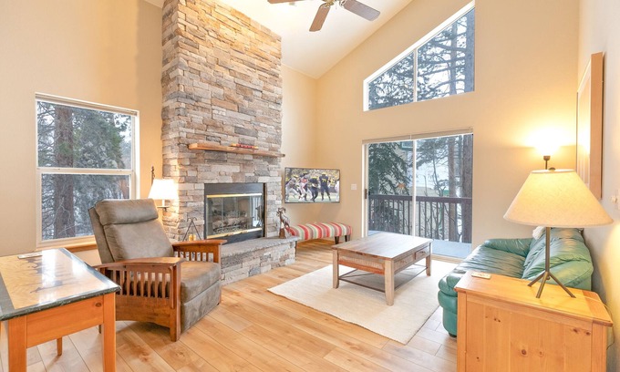 Frisco House | Sollotude Station Home: Walk to Downtown