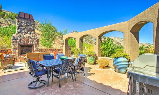 Redlands House | Spacious Grand Junction Home w/Mountain View