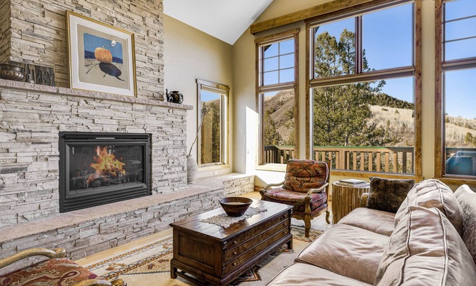 Eagle-Vail House | Spacious Mountain Retreat w/Amazing Views! By Gorecreek Rentals