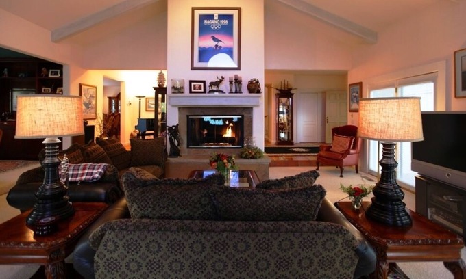 Singletree House | Spacious Single Family Home Includes Parking in Vail