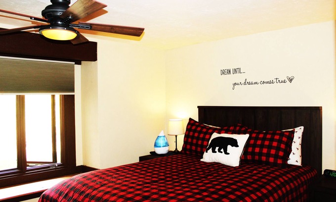 Steamboat Springs Condo | Steamboat Springs Ski Condo Cozy Fireplace Hot Tub 30 NIGHT MIN