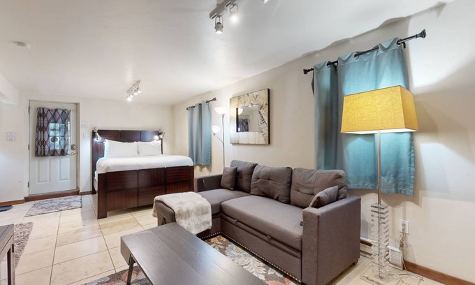 Intermountain Apartment | Studio flat ∙ 4 guests