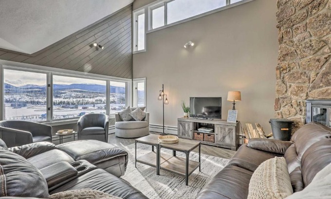Fraser Apartment | Stunning Condo in Fraser with Mountain Views!