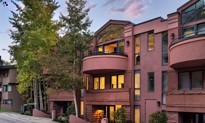 Aspen House | Stylish Core Living: 3 BR, 3.5 BA Townhouse in Aspen, Sleeps 8