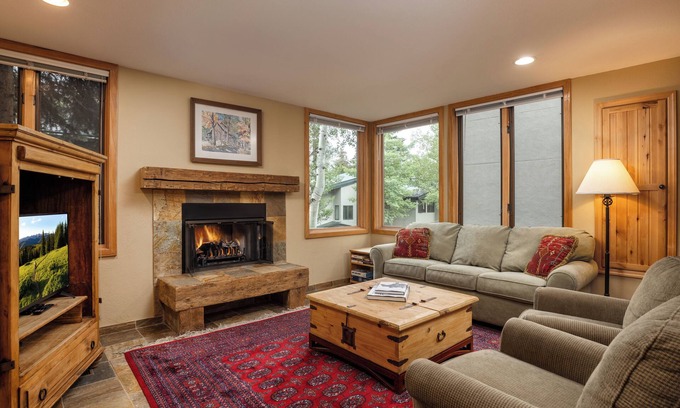 Snowmass Village Condo | Tamarack Townhomes - 08