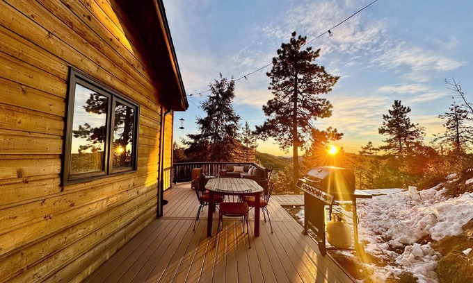 Morrison House | The Good Life Mountain Home - Red Rocks w/spa