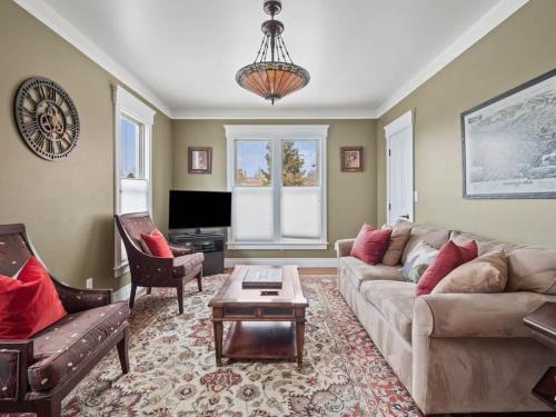 Leadville House | The Lady Sage