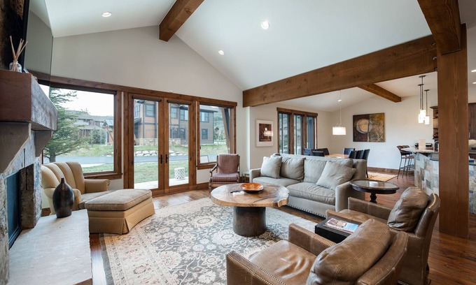 The Highlands House | The Shores Alpenview Townhome: Luxury Finishes, Beautiful Location