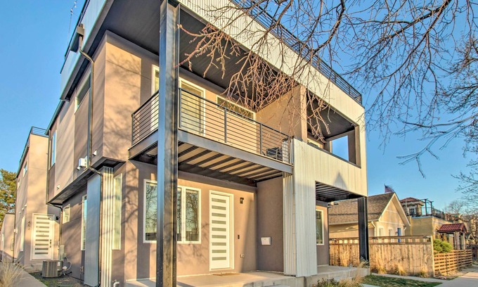Baker House | Townhome with Rooftop Deck: Mtn & City Views!
