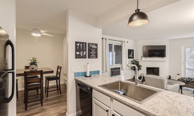 Aurora Apartment | Travelers Home Away Haven: Long stay discounts