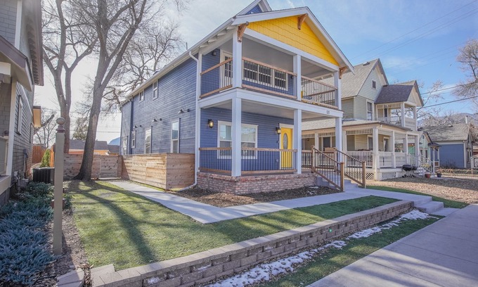 Downtown Colorado Springs Hotel | Trendy Urban Neighborhood & Dog-Friendly Downtown