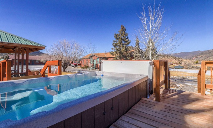 South Fork Cabin | Two Comfortable Cabins in the Heart of South Fork with Firepit & WiFi -Dogs OK