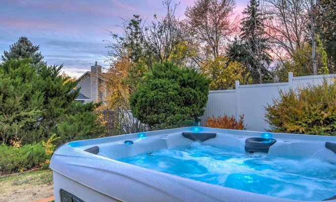 Southwest Colorado Springs House | House ∙ 4 bedrooms ∙ 10 guests