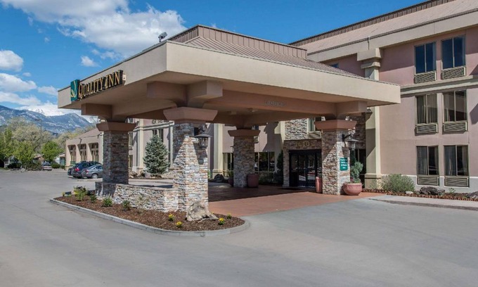 Central Colorado Springs Hotel | 35 m² Hotel ∙ 127 guests