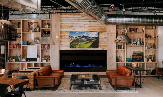 Central Colorado Springs Resort | 250 m² Resort ∙ 127 guests
