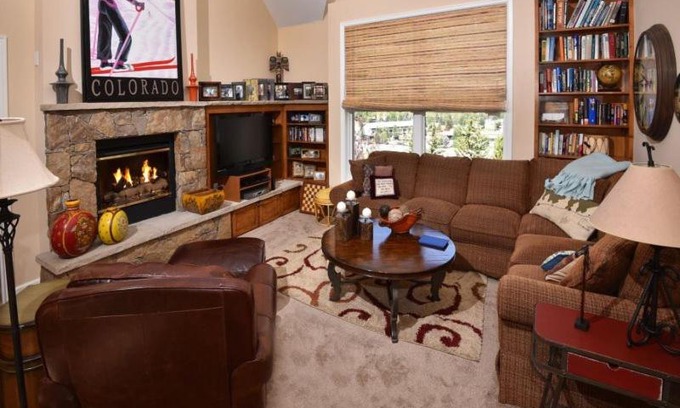 Highland Meadows House | Vermont Road Chalet Cabin