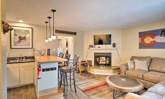Historic District Apartment | Walk to Lifts Main Street Breck Condo with Mtn View