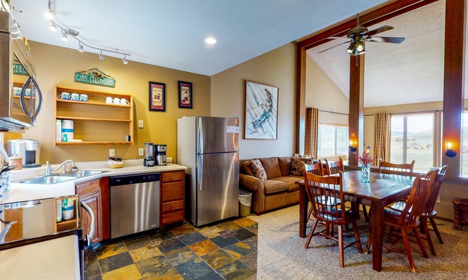 Silvercreek Condo | Well-equipped condo plus loft with WiFi, deck & pool