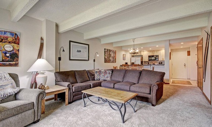 East Village at Copper Condo | Wheeler House Spacious East Village Condo, Easy Walk to Super Bee - WH104