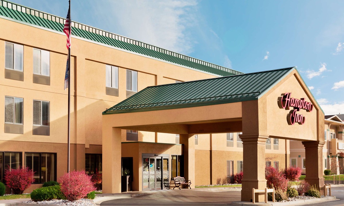 Longmont Hotel | Hampton Inn Longmont