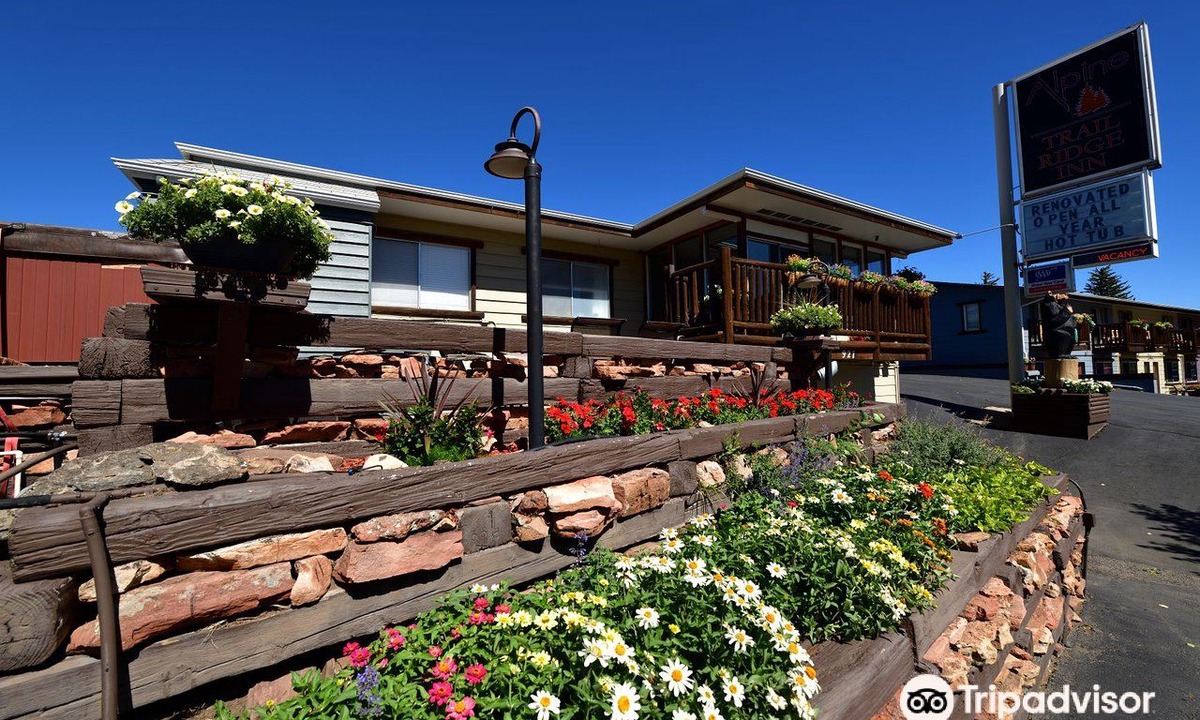 Estes Park Hotel | Alpine Trail Ridge Inn