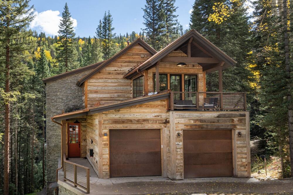 Mountain Village House | Special Rates on 5+ Night Stays: MOUNTAIN MODERN RUSTIC