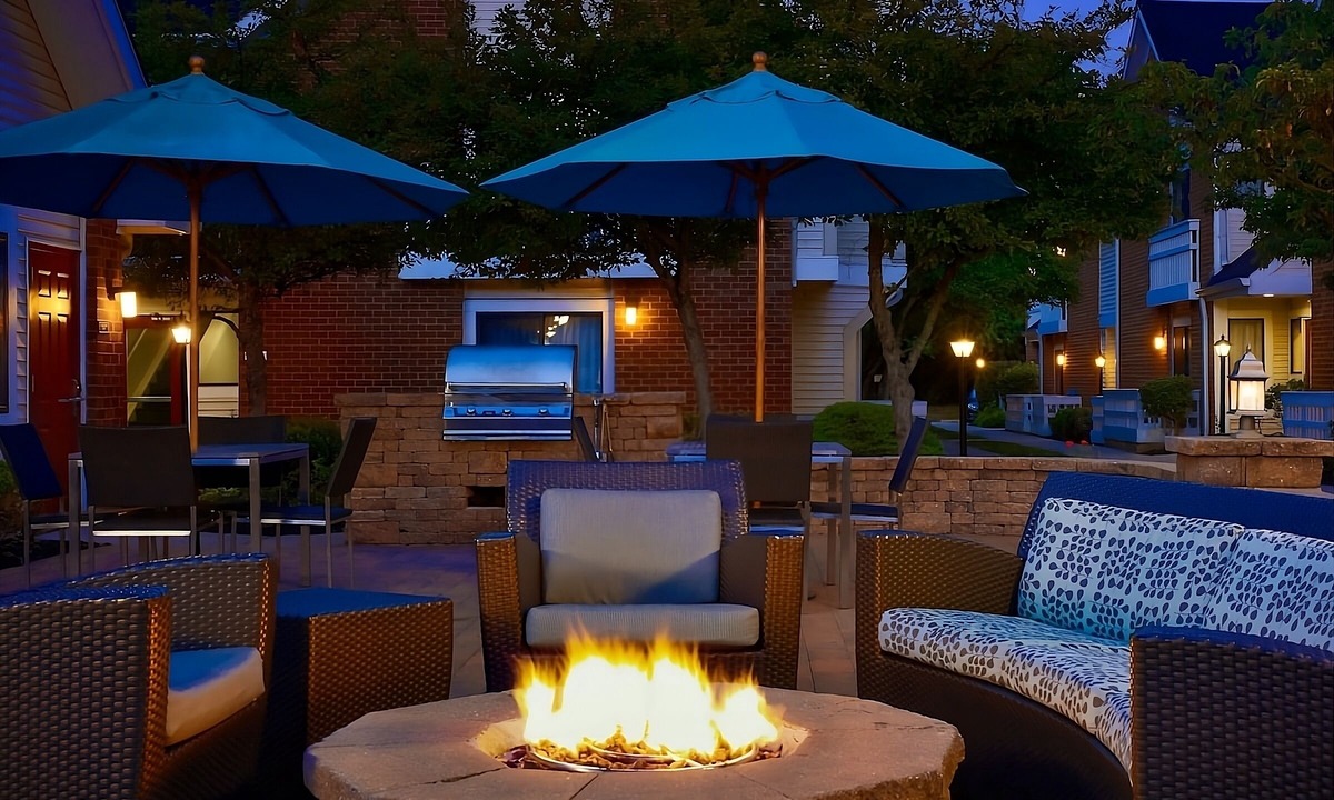 East Colorado Springs House | Prime Location! On-site Pool and Pet Friendly Property, Near Cheyenne Mountain