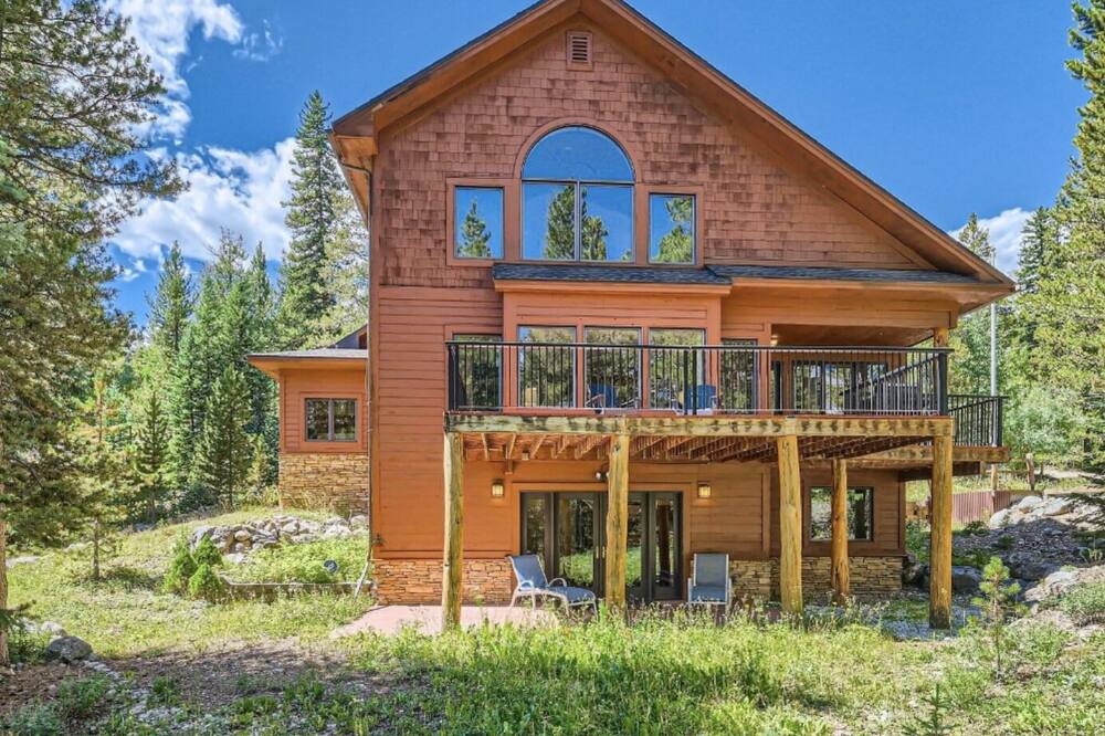 Breckenridge House | Welcome to Kindred Luxury Chalet in Breckenridge Hot Tub Pets Full Redesign
