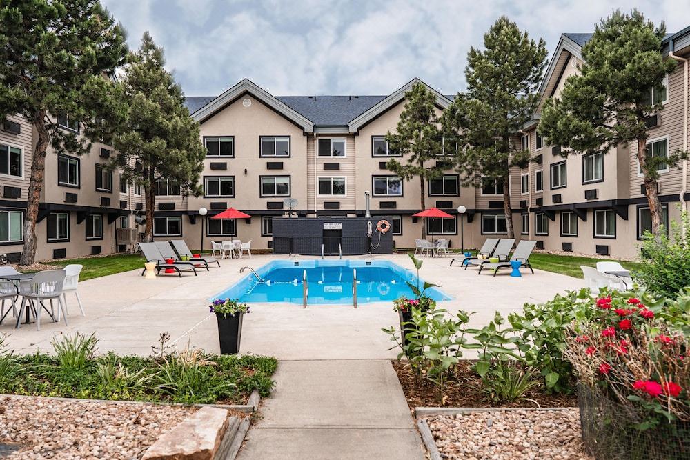 Photo of Outdoor in Denver West