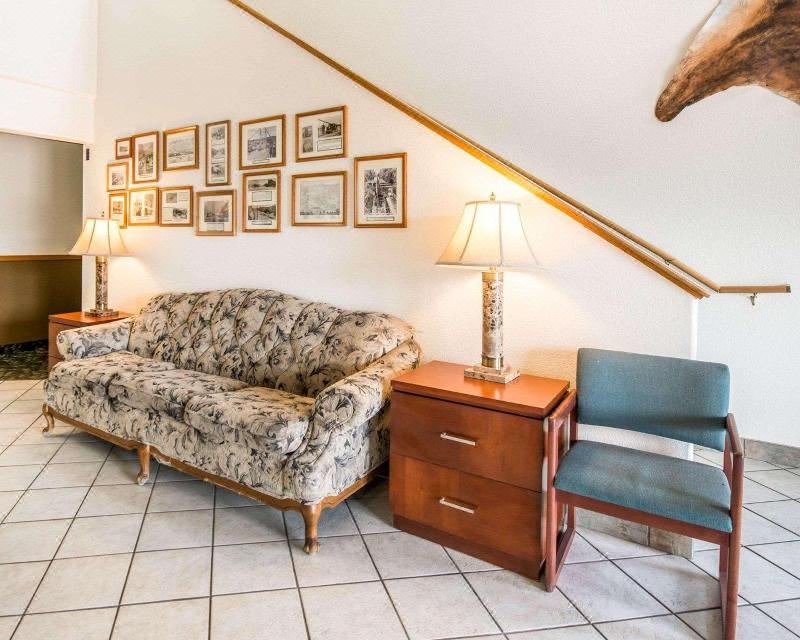 Photo of Livingroom in Canon City