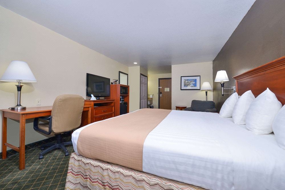 Photo of Bedroom in Canon City