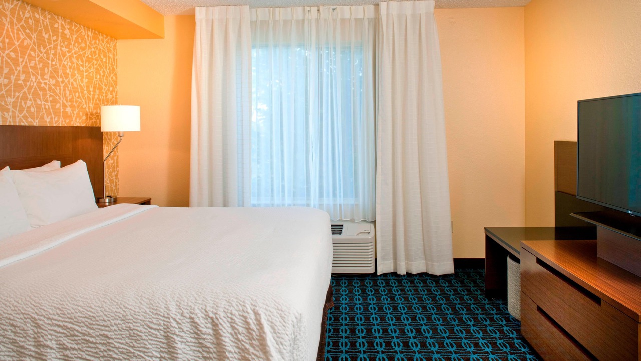 Photo of Bedroom in Heather Gardens
