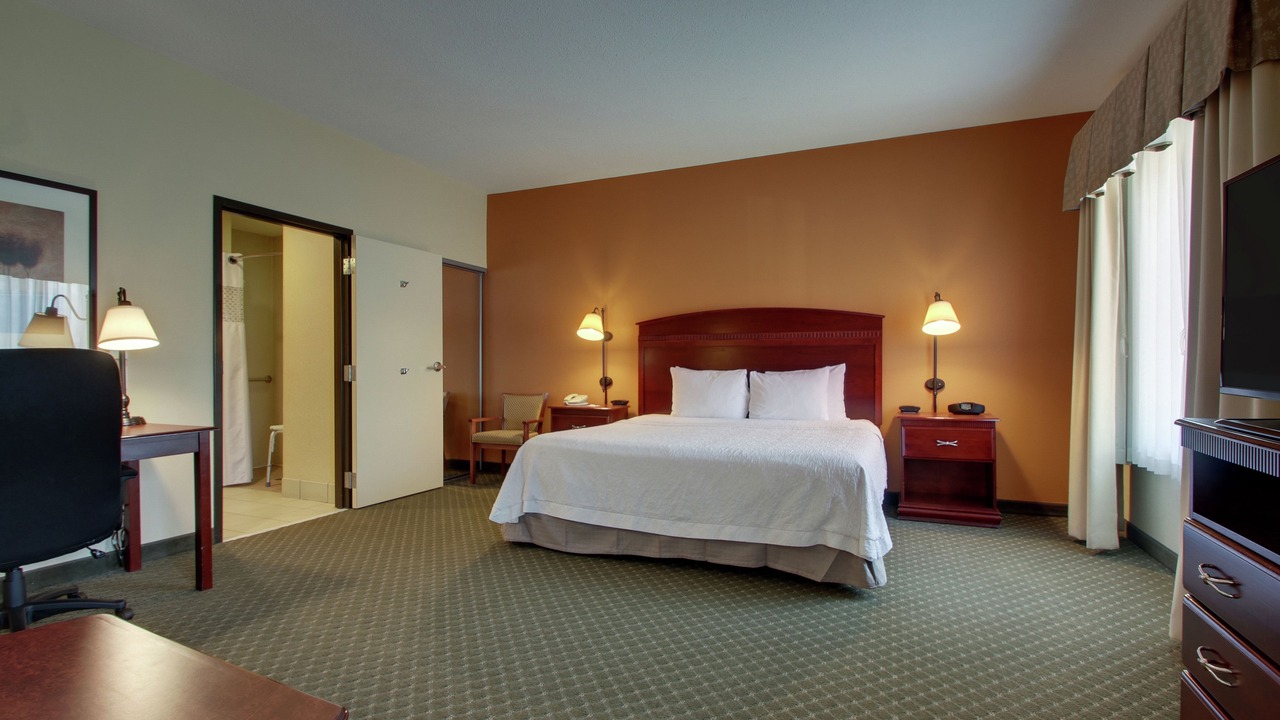 Photo of Bedroom in Ken Caryl
