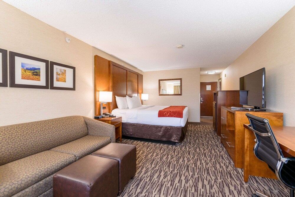 Photo of Livingroom in North Central Evergreen