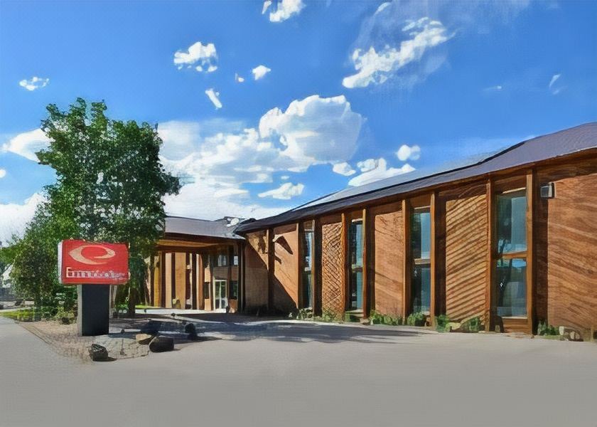 Photo of Buildings in Monte Vista