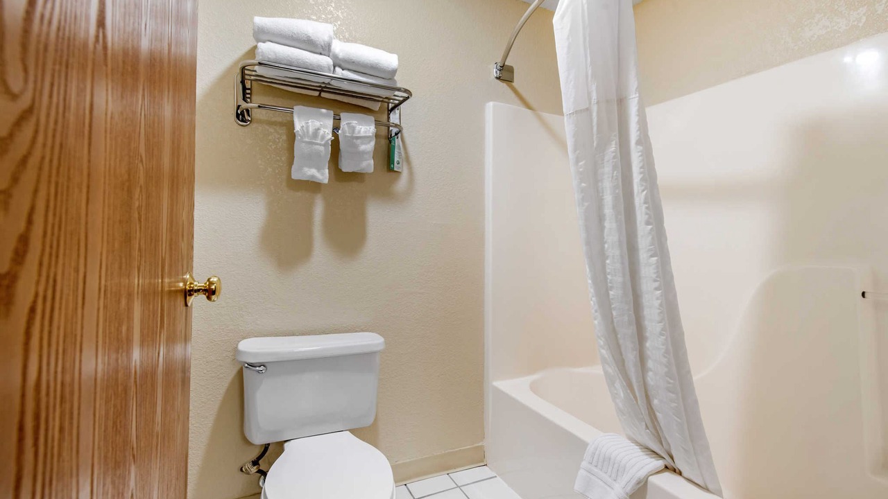 Photo of Bathroom in Heather Gardens