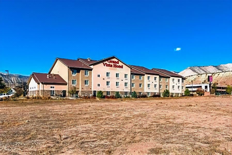 Photo of Buildings in Parachute