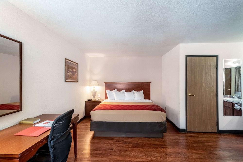 Photo of Bedroom in Canon City
