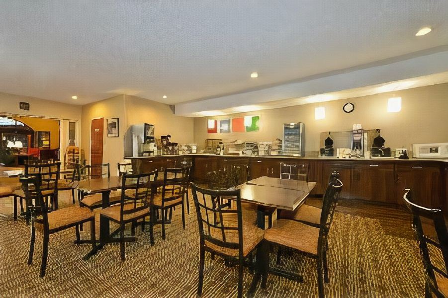 Photo of Livingroom in North Central Evergreen