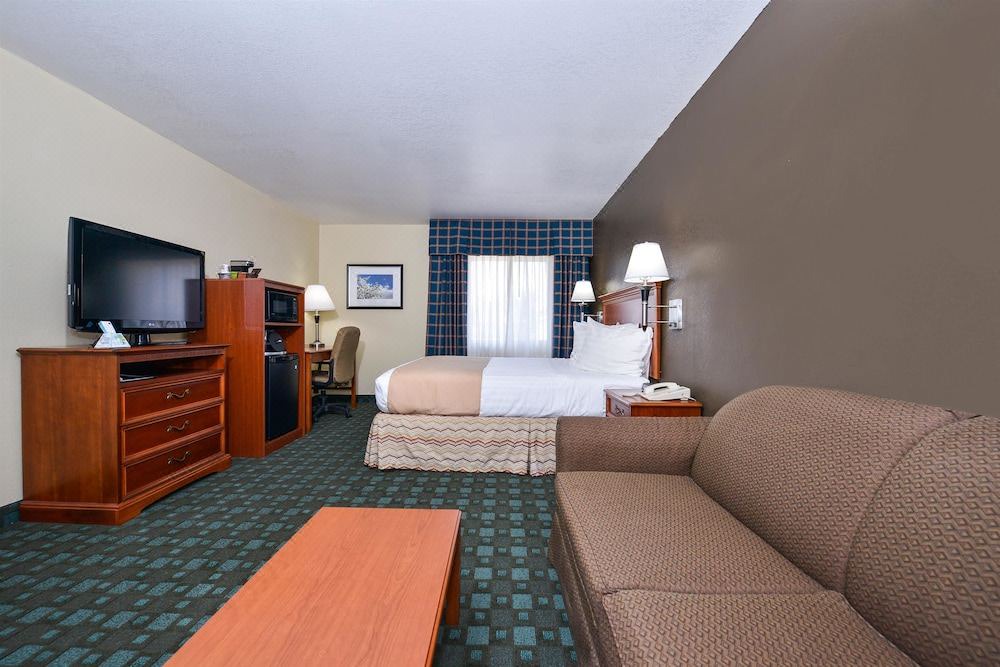 Photo of Livingroom in Canon City