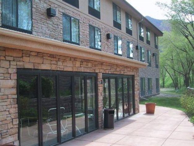 Photo of Buildings in Glenwood Springs